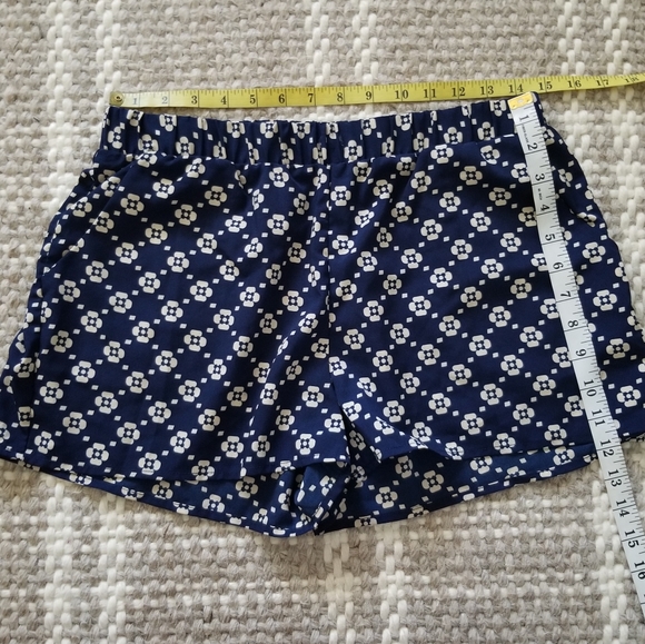 FREE with purchase - Picture 2 of 4